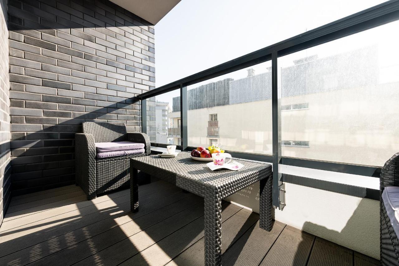 P&O Apartments Aleja Krakowska Varşovia Exterior foto