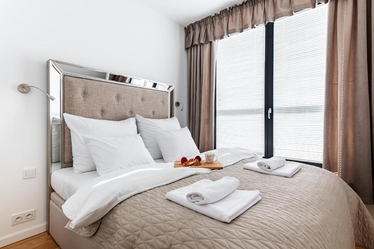P&O Apartments Aleja Krakowska Varşovia Exterior foto