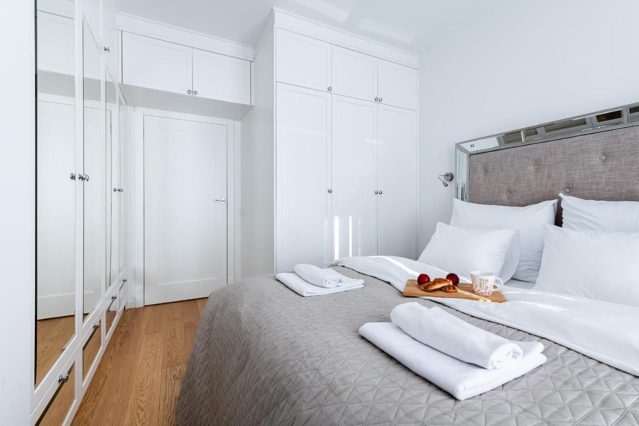 P&O Apartments Aleja Krakowska Varşovia Exterior foto