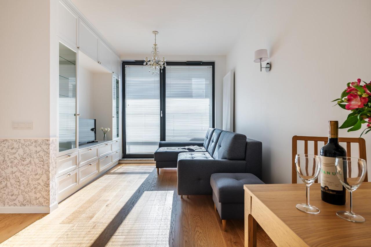 P&O Apartments Aleja Krakowska Varşovia Exterior foto